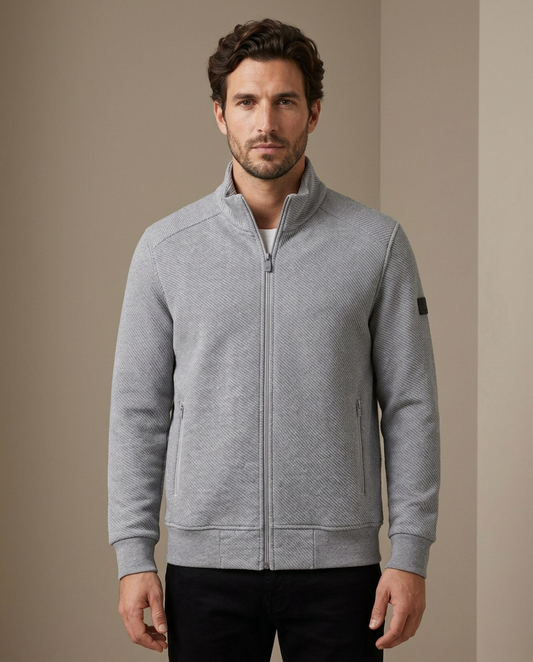Zemax Teksturirana Zip Jakna Svetlosiva – prikaz na modelu