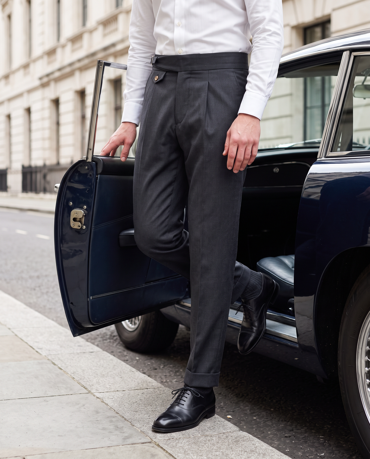 Zemax Pantalone Falte Kopča – Antracit – na modelu