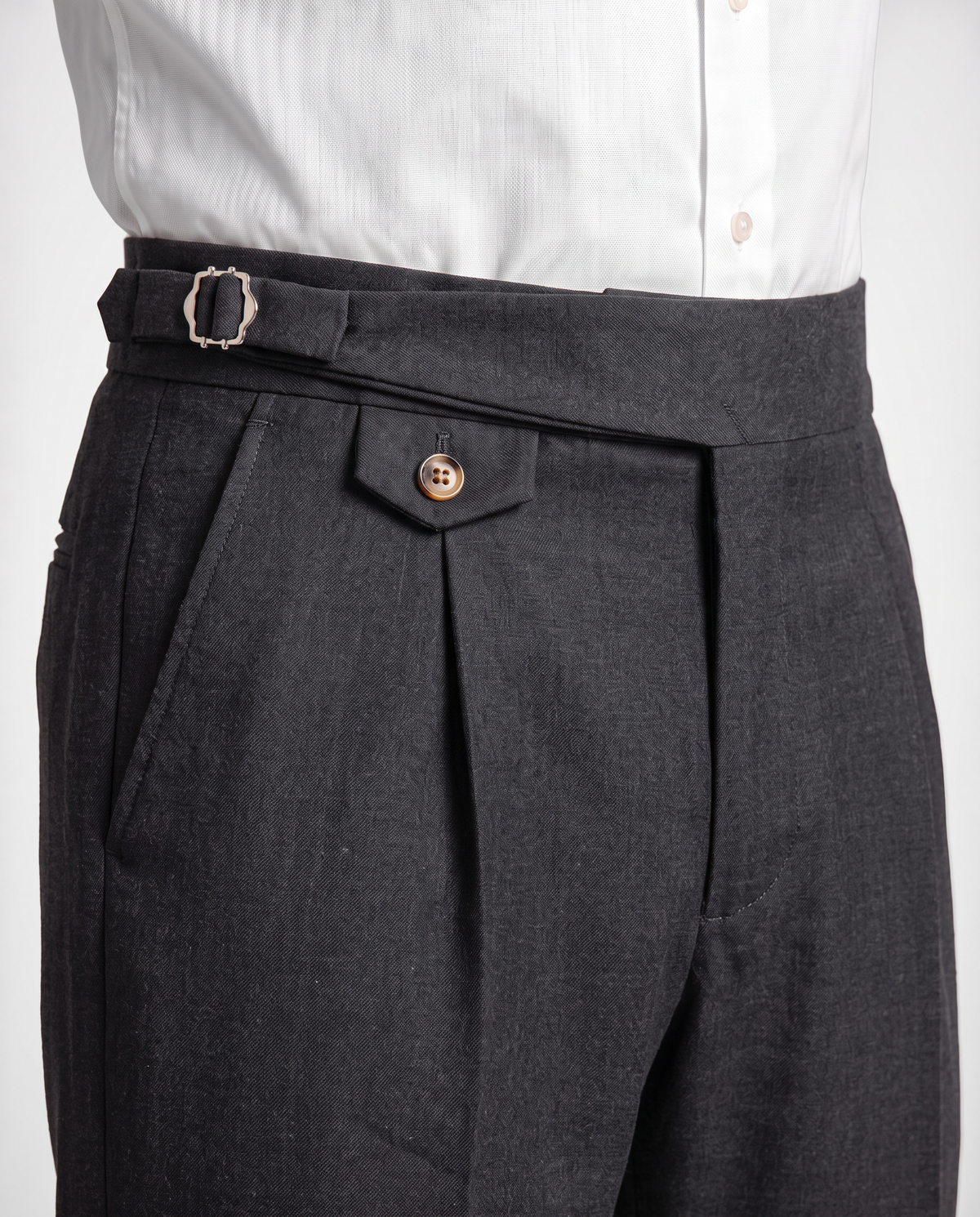 Zemax Pantalone Falte Kopča – Antracit – detalj